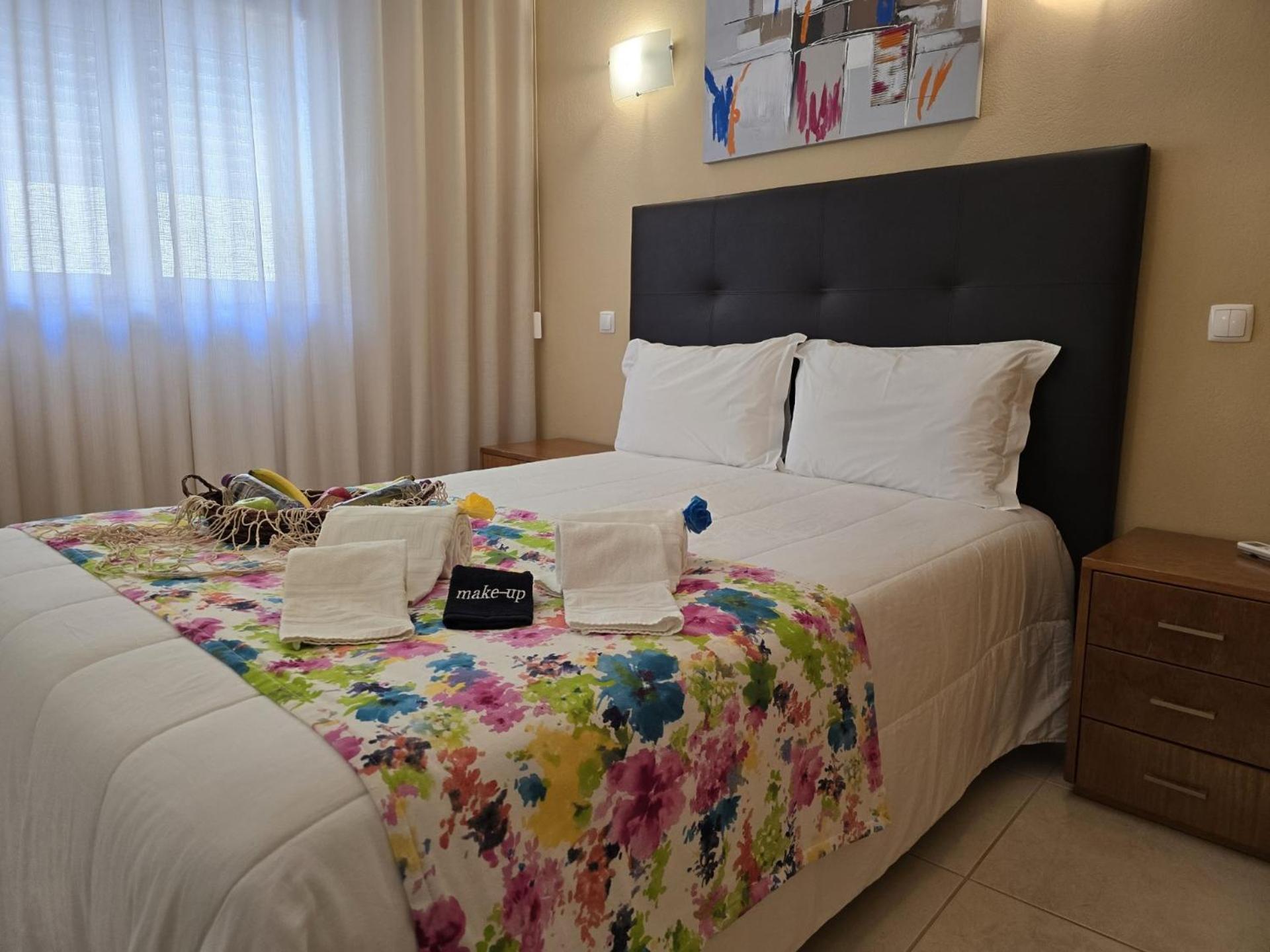 Lc'S Guesthouse Лагуш Экстерьер фото