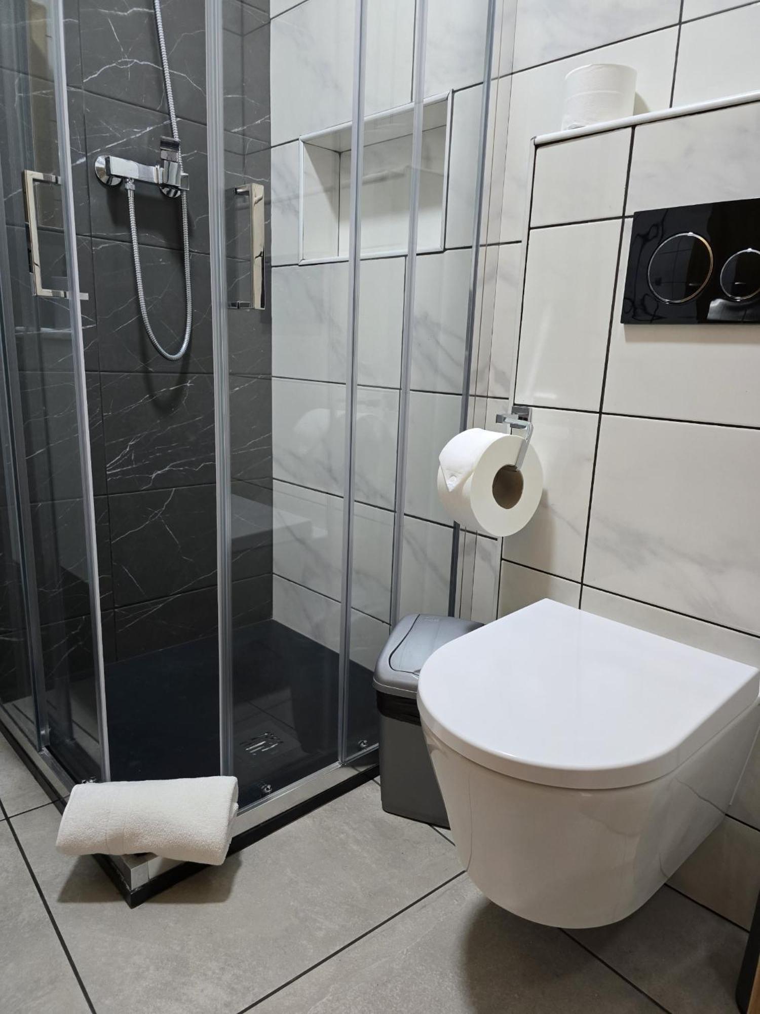 Lc'S Guesthouse Лагуш Экстерьер фото