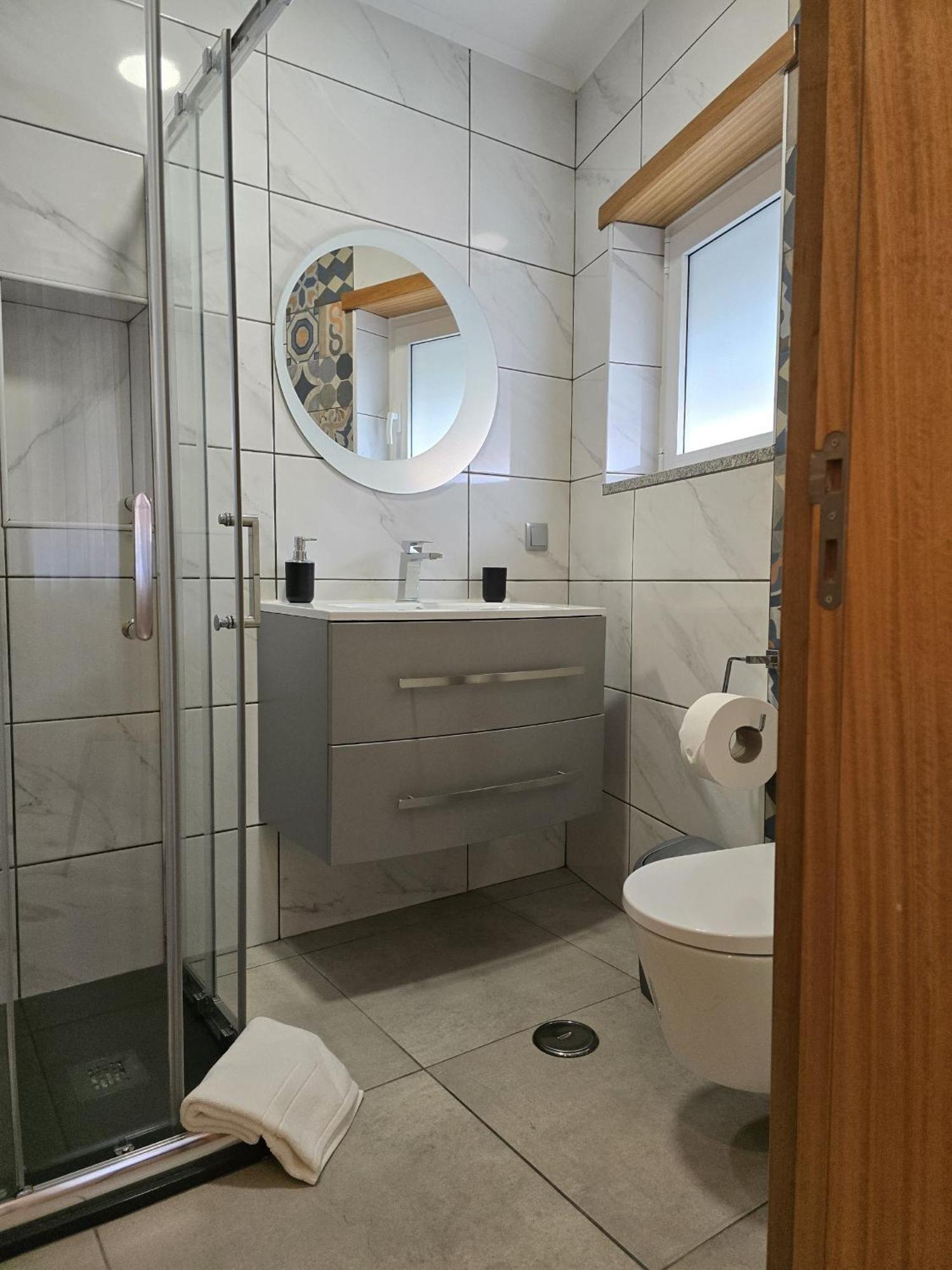 Lc'S Guesthouse Лагуш Экстерьер фото