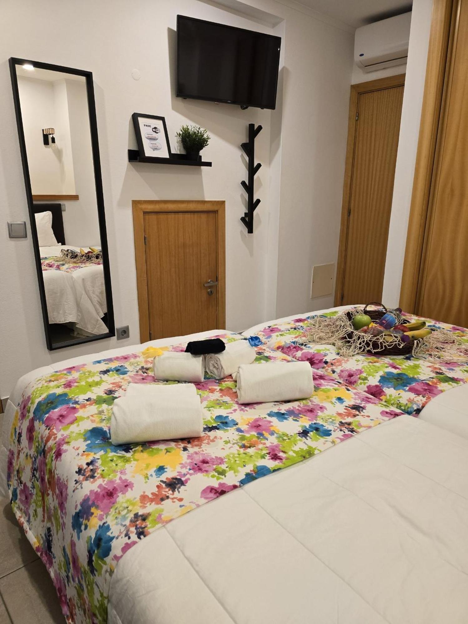 Lc'S Guesthouse Лагуш Экстерьер фото